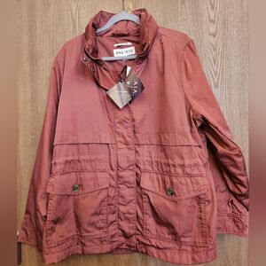 NWT, Ava & Viv Plus Size 1X Burning Rose water resistant jacket